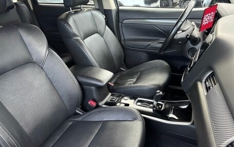 Mitsubishi Outlander III рестайлинг 3, 2019 год, 2 265 000 рублей, 20 фотография