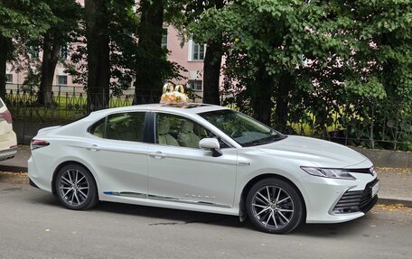 Toyota Camry, 2022 год, 4 000 000 рублей, 10 фотография