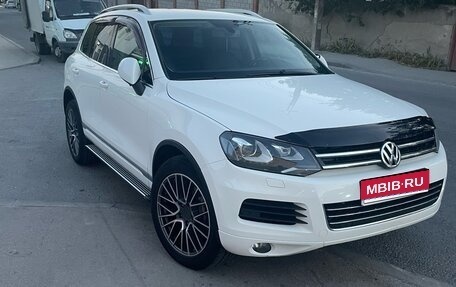Volkswagen Touareg III, 2011 год, 1 500 000 рублей, 1 фотография