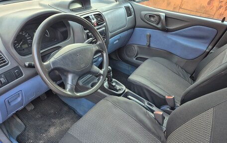 Mitsubishi Space Star I рестайлинг, 1999 год, 250 000 рублей, 9 фотография