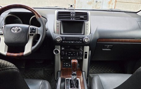 Toyota Land Cruiser Prado 150 рестайлинг 2, 2010 год, 2 550 000 рублей, 6 фотография