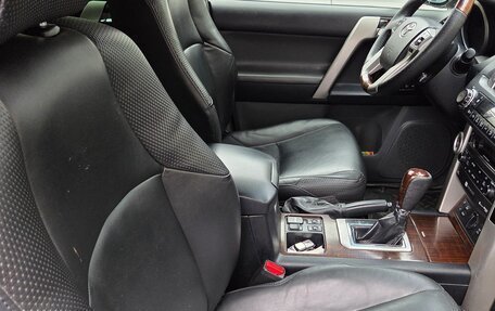 Toyota Land Cruiser Prado 150 рестайлинг 2, 2010 год, 2 550 000 рублей, 3 фотография