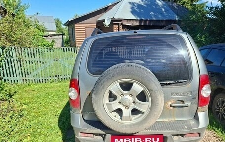 Chevrolet Niva I рестайлинг, 2011 год, 190 000 рублей, 4 фотография