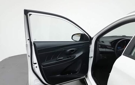 Toyota Yaris XP150 рестайлинг, 2021 год, 1 100 060 рублей, 6 фотография