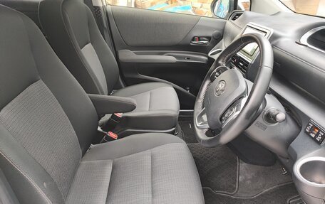 Toyota Sienta II, 2021 год, 1 585 000 рублей, 17 фотография