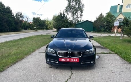 BMW 5 серия, 2016 год, 1 950 000 рублей, 4 фотография