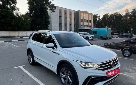 Volkswagen Tiguan II, 2021 год, 4 150 000 рублей, 3 фотография