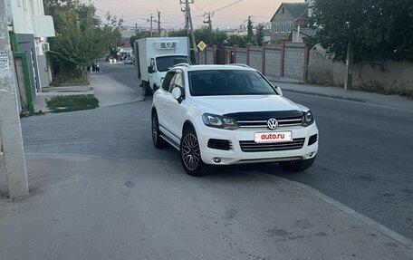 Volkswagen Touareg III, 2011 год, 1 500 000 рублей, 2 фотография