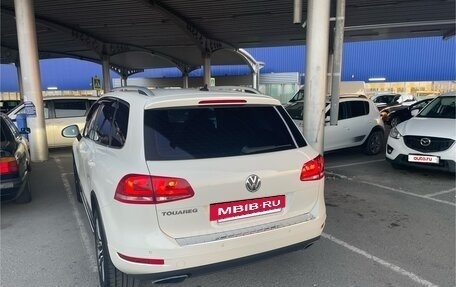 Volkswagen Touareg III, 2011 год, 1 500 000 рублей, 3 фотография