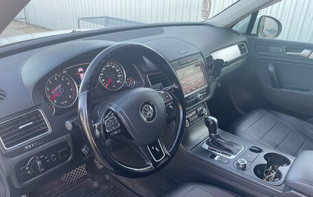 Volkswagen Touareg III, 2011 год, 1 500 000 рублей, 11 фотография