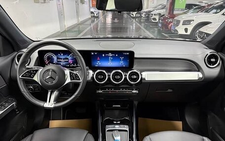 Mercedes-Benz GLB, 2024 год, 3 600 000 рублей, 10 фотография