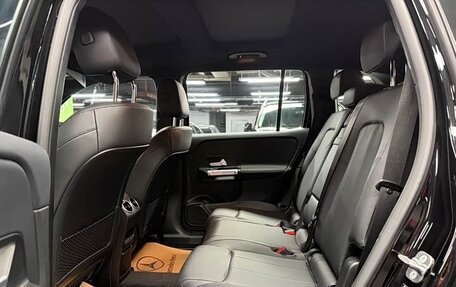 Mercedes-Benz GLB, 2024 год, 3 600 000 рублей, 14 фотография