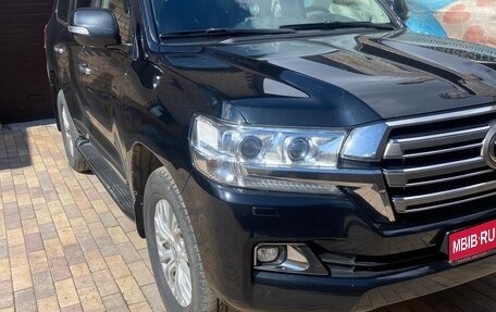 Toyota Land Cruiser 200, 2015 год, 5 150 000 рублей, 1 фотография