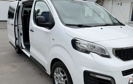 Peugeot Traveller I, 2021 год, 3 650 000 рублей, 3 фотография