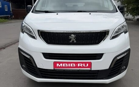 Peugeot Traveller I, 2021 год, 3 650 000 рублей, 2 фотография