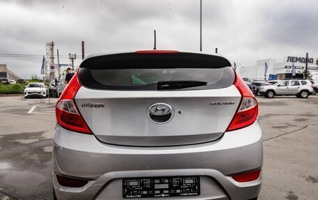 Hyundai Solaris II рестайлинг, 2011 год, 590 000 рублей, 8 фотография