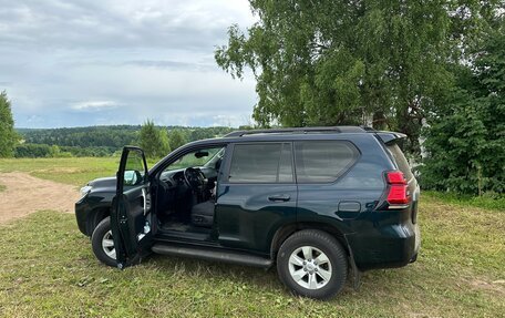 Toyota Land Cruiser Prado 150 рестайлинг 2, 2019 год, 4 900 000 рублей, 2 фотография