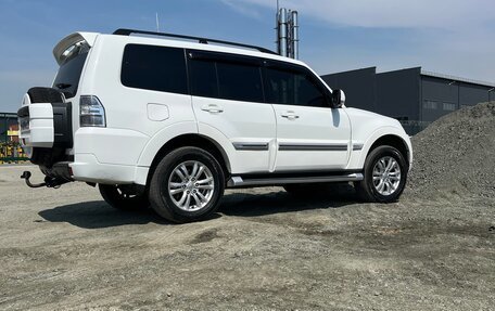 Mitsubishi Pajero IV, 2011 год, 2 290 000 рублей, 4 фотография