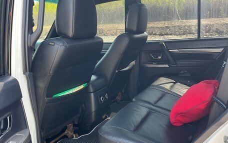 Mitsubishi Pajero IV, 2011 год, 2 290 000 рублей, 7 фотография