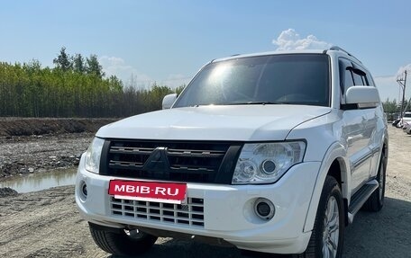 Mitsubishi Pajero IV, 2011 год, 2 290 000 рублей, 3 фотография