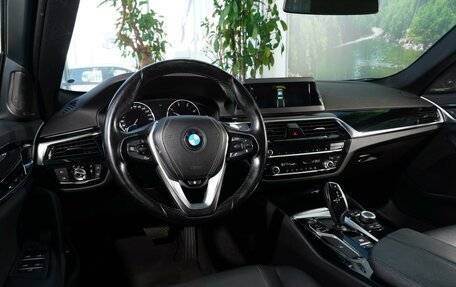 BMW 5 серия, 2018 год, 3 378 000 рублей, 10 фотография
