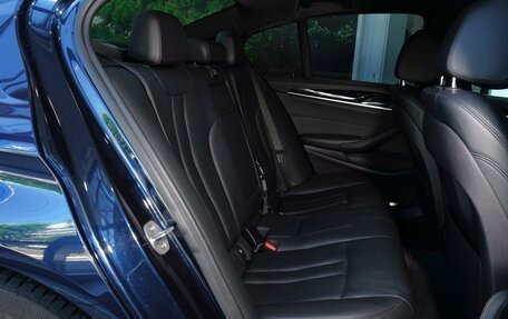 BMW 5 серия, 2018 год, 3 378 000 рублей, 11 фотография