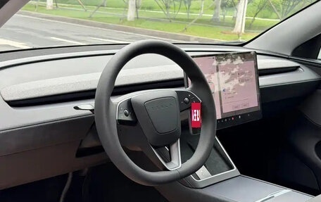Tesla Model Y I, 2025 год, 5 220 000 рублей, 14 фотография