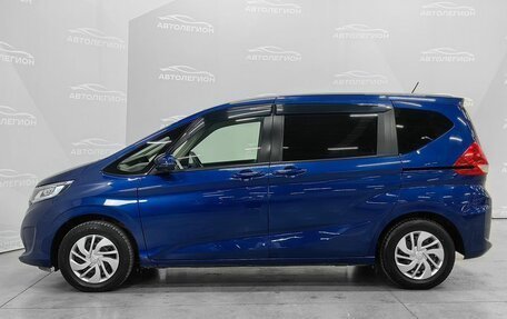 Honda Freed II, 2019 год, 1 630 000 рублей, 2 фотография