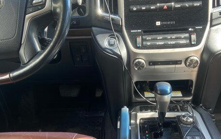 Toyota Land Cruiser 200, 2015 год, 5 150 000 рублей, 4 фотография