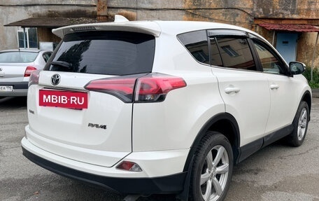 Toyota RAV4, 2016 год, 2 350 000 рублей, 4 фотография