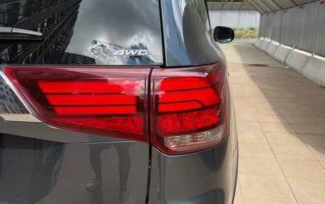 Mitsubishi Outlander III рестайлинг 3, 2016 год, 1 900 000 рублей, 24 фотография