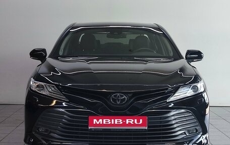 Toyota Camry, 2019 год, 2 390 000 рублей, 2 фотография