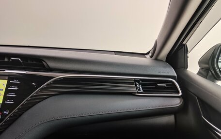 Toyota Camry, 2019 год, 2 390 000 рублей, 12 фотография