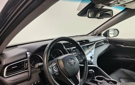 Toyota Camry, 2019 год, 2 390 000 рублей, 14 фотография