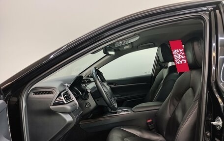 Toyota Camry, 2019 год, 2 390 000 рублей, 15 фотография
