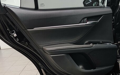 Toyota Camry, 2019 год, 2 390 000 рублей, 36 фотография