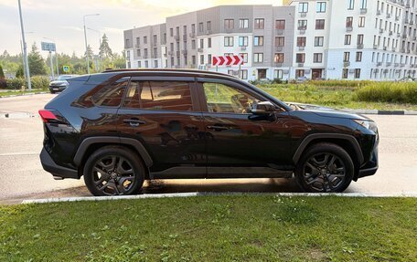 Toyota RAV4, 2019 год, 2 950 000 рублей, 2 фотография