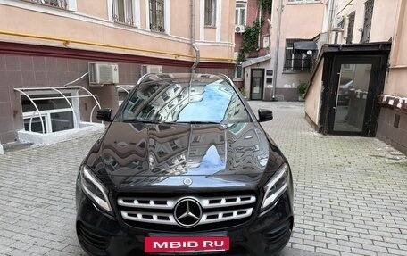 Mercedes-Benz GLA, 2018 год, 2 445 000 рублей, 2 фотография