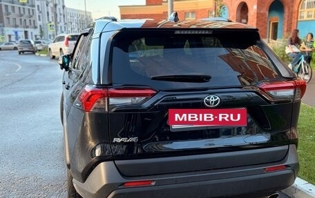 Toyota RAV4, 2019 год, 2 950 000 рублей, 3 фотография