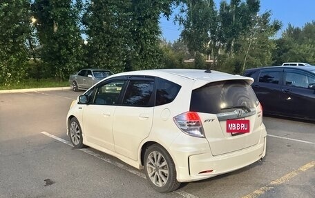 Honda Fit III, 2012 год, 951 000 рублей, 2 фотография