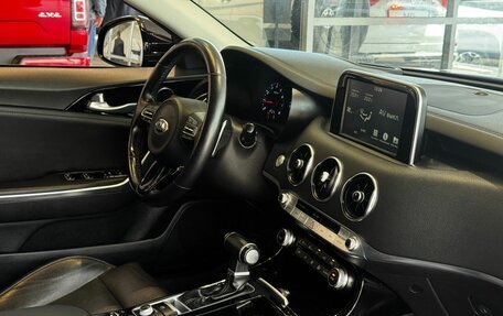 KIA Stinger I, 2018 год, 2 395 000 рублей, 12 фотография