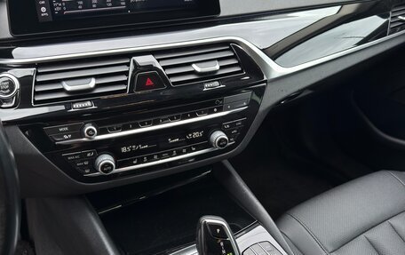 BMW 5 серия, 2020 год, 2 800 000 рублей, 10 фотография