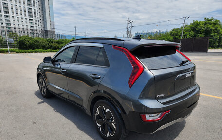 KIA Niro, 2023 год, 2 230 000 рублей, 6 фотография