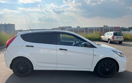 Hyundai Solaris II рестайлинг, 2014 год, 580 000 рублей, 3 фотография