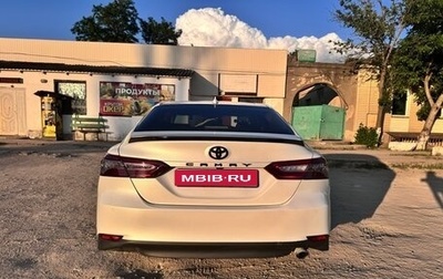Toyota Camry, 2018 год, 2 280 000 рублей, 1 фотография