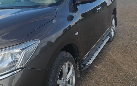 Nissan Pathfinder, 2014 год, 1 350 000 рублей, 9 фотография