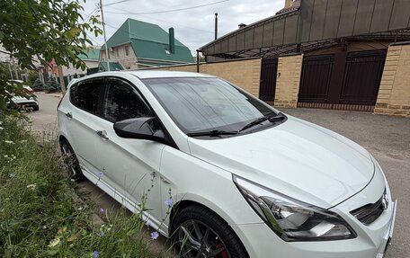 Hyundai Solaris II рестайлинг, 2015 год, 1 050 000 рублей, 3 фотография
