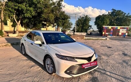 Toyota Camry, 2018 год, 2 280 000 рублей, 4 фотография