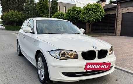 BMW 1 серия, 2011 год, 930 000 рублей, 2 фотография