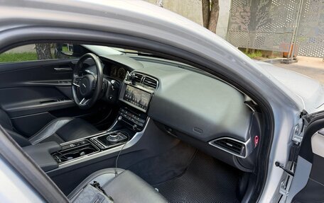 Jaguar XE I рестайлинг, 2018 год, 2 500 000 рублей, 7 фотография